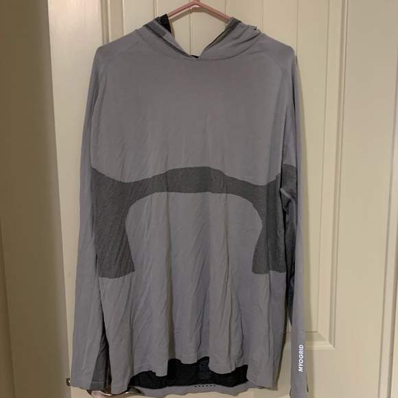 Hooded dry fit shirt - Picture 2 of 2